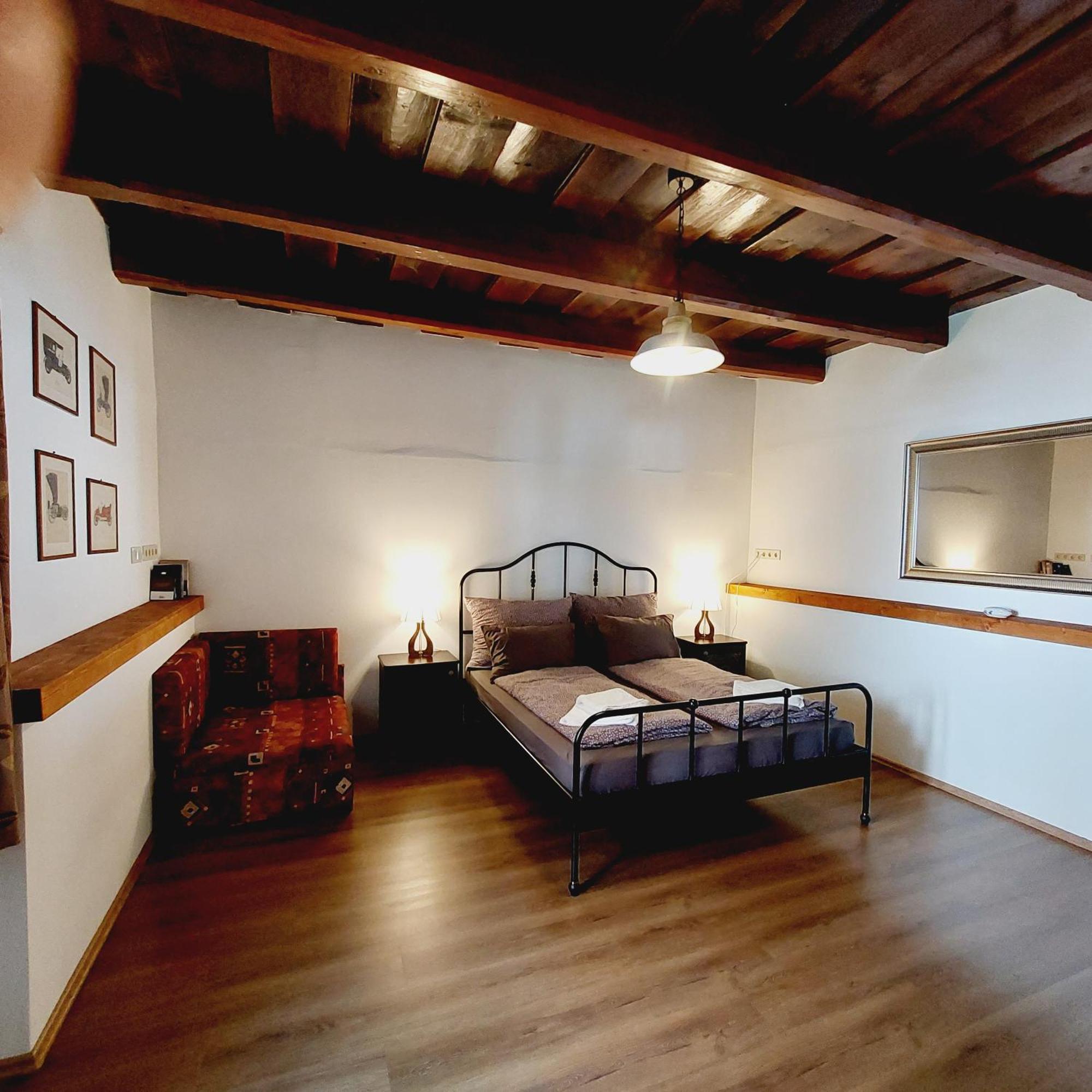 Feher Barany Apartment Szigliget Bilik gambar