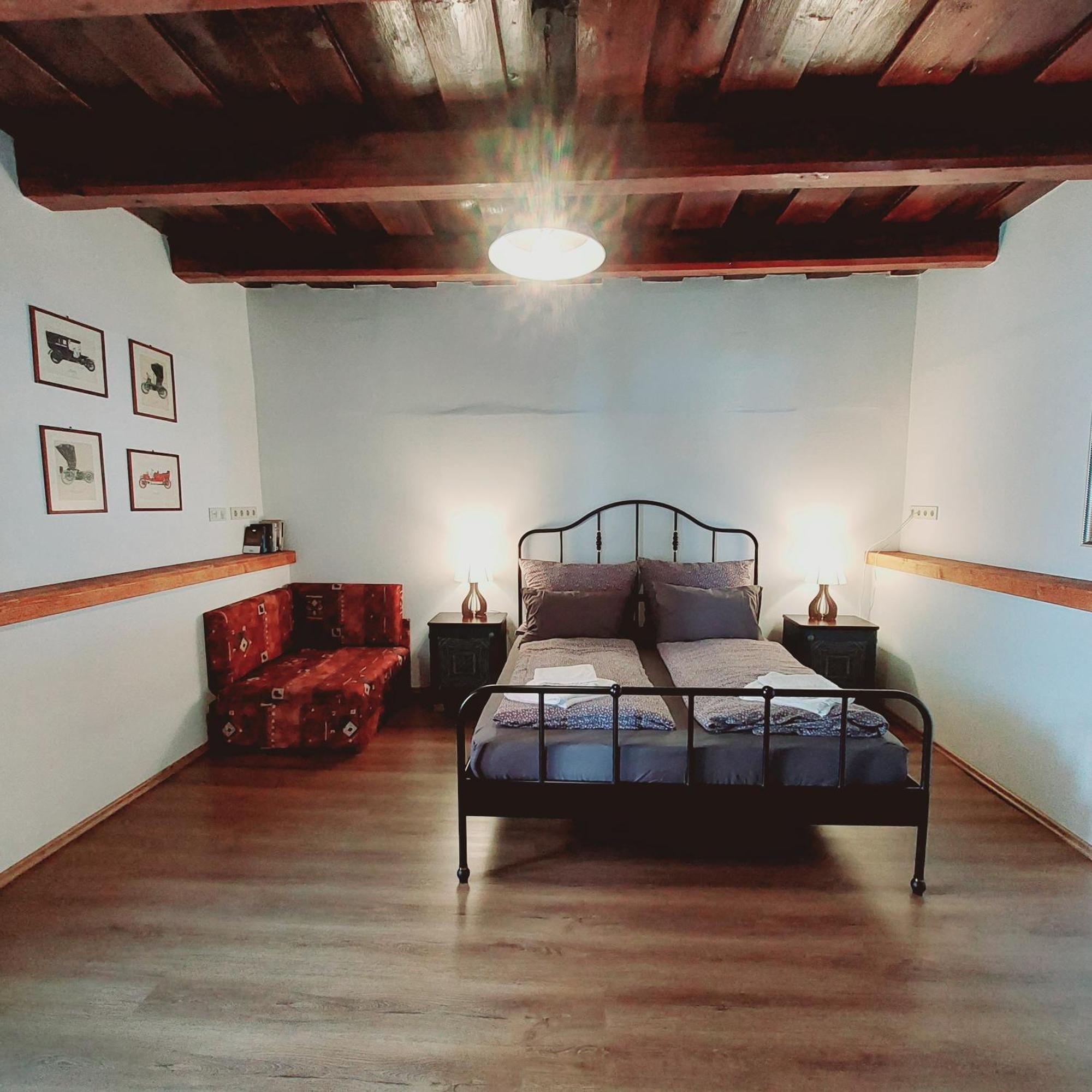 Feher Barany Apartment Szigliget Bilik gambar